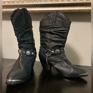 Cowboy boots. Black: size 7.5